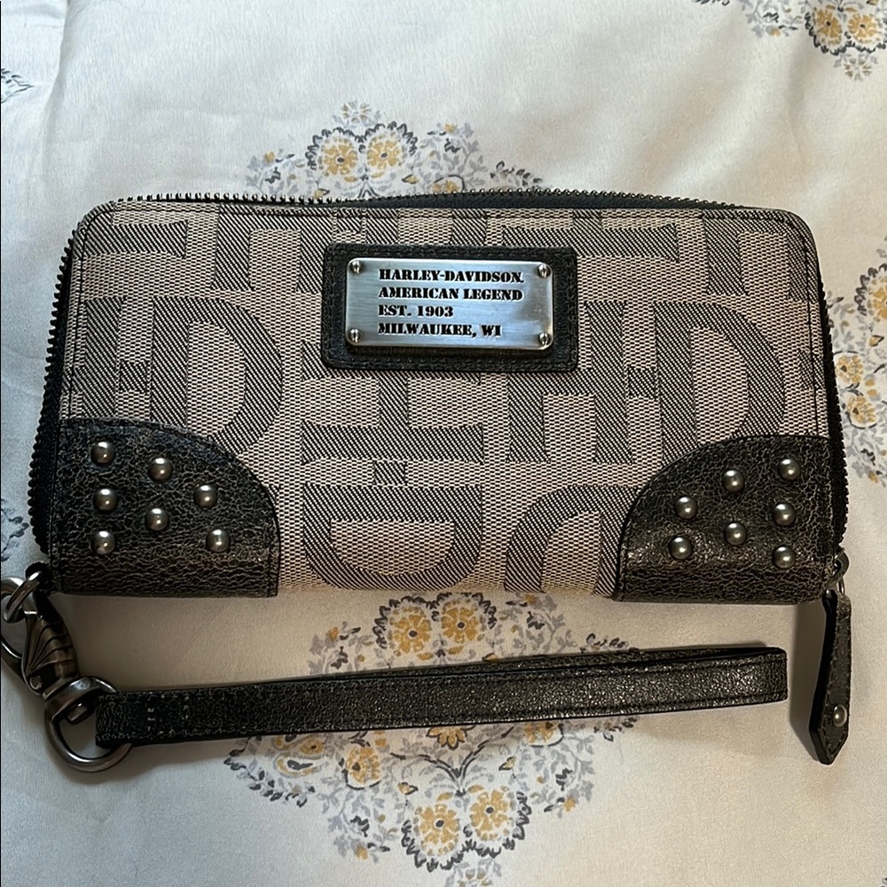 Harley-Davidson Tan & Brown Jacquard Wallet-Wristlet - Picture 2 of 10